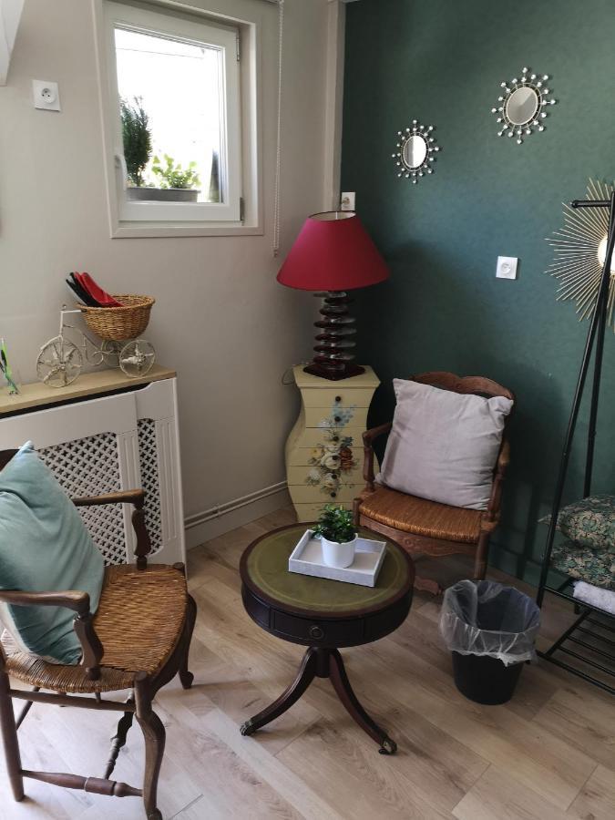 La Cour Du Puits Chambre Maxime Cormeilles  Экстерьер фото
